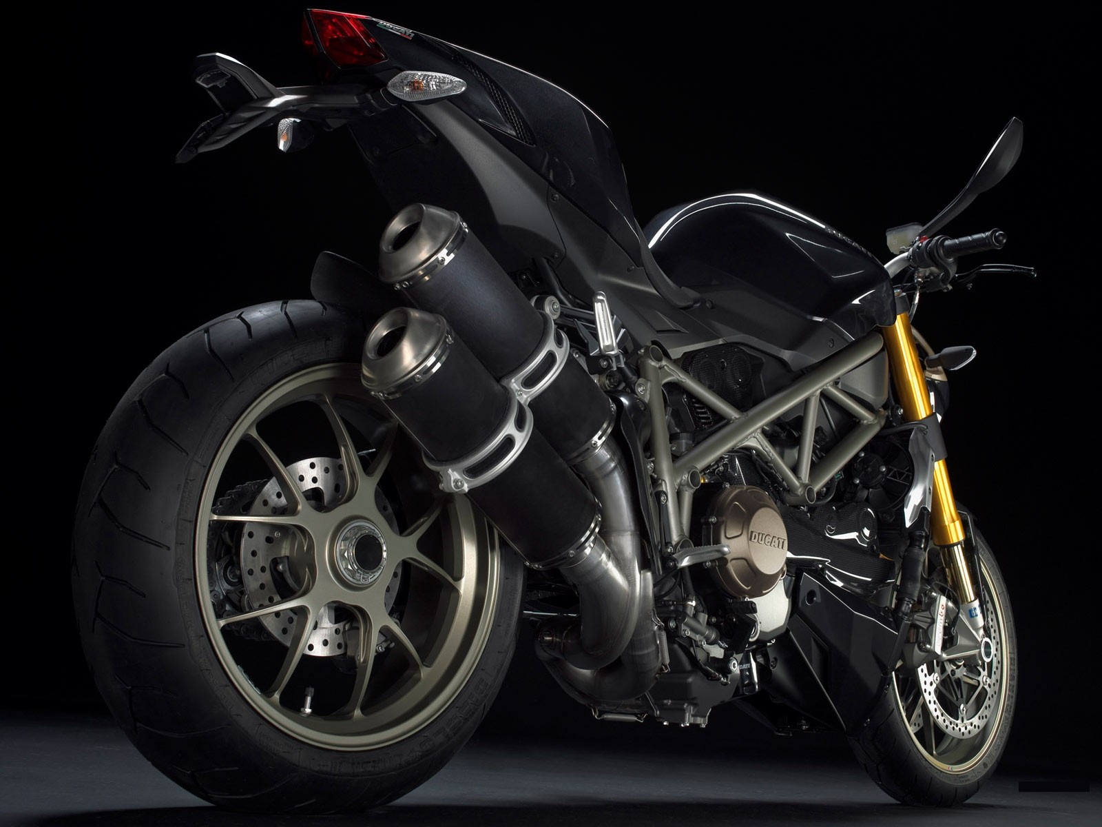 Ducati Streetfighter Black